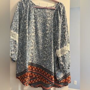 New, no tags, women’s blouse.  Scoop neck, 3/4 sleeve.